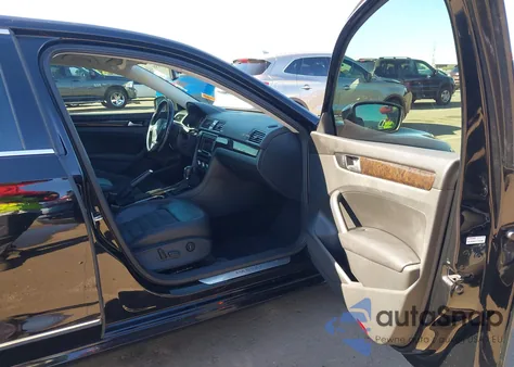 2015 Volkswagen Passat 2.0L Tdi Sel Premium from USA, damaged, VIN 1VWCV7A37FC108300